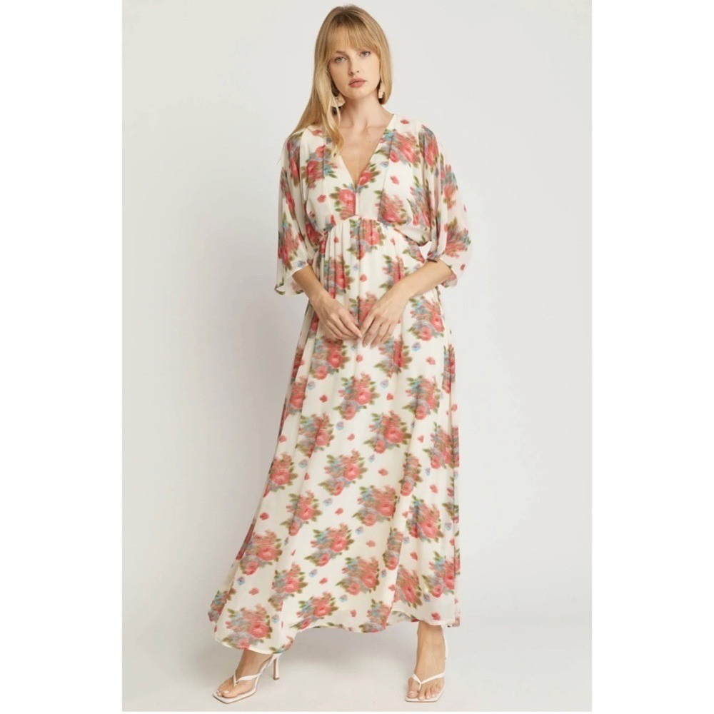 *NWT* Entro Chic Dreamy Dainty Floral Holiday Boho V-Neck Maxi Dress Cream